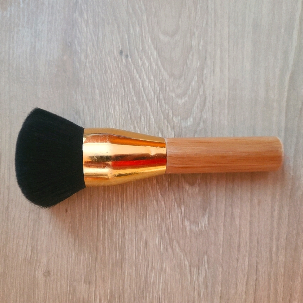 Tarte powder brush